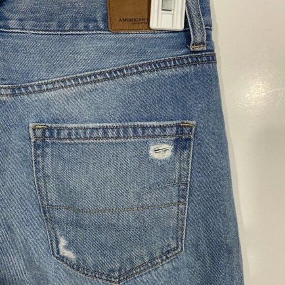 American Eagle Distressed Light Wash Mom Jeans - Picture 3 of 6